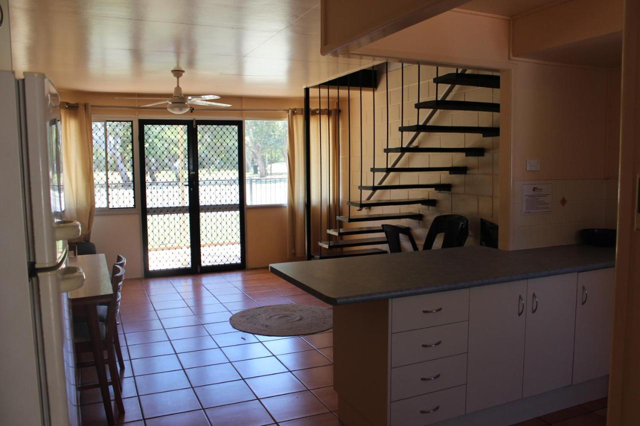 Pippies Beachhouse Backpackers رينبو بيتش المظهر الخارجي الصورة